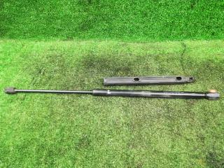 амортизатор капота Mercedes-Benz M-Класс W164 [рестайлинг] W164 2009, 3.5 л., бензин, АКПП, серебристый, внедорожник 5 дв., полный привод, A1648800029