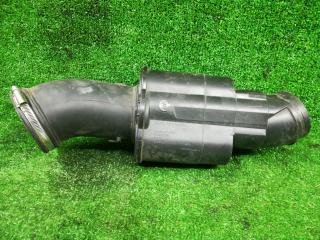 патрубок воздушного фильтра BMW 5 серия F07/F10/F11 [рестайлинг] F10 2013, 2.0 л., бензин, АКПП, белый, седан, полный привод, 7612094