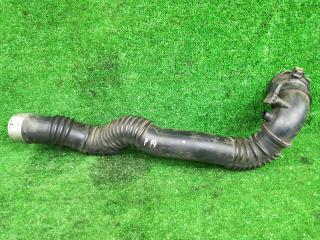 патрубок интеркулера BMW 5 серия F07/F10/F11 [рестайлинг] F10 2013, 2.0 л., бензин, АКПП, белый, седан, полный привод, 13717612096, 7612096