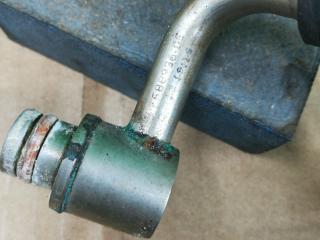 масляная трубка турбины BMW 5 серия F07/F10/F11 [рестайлинг] F10 2013, 2.0 л., бензин, АКПП, белый, седан, полный привод, 758093605, 7580936