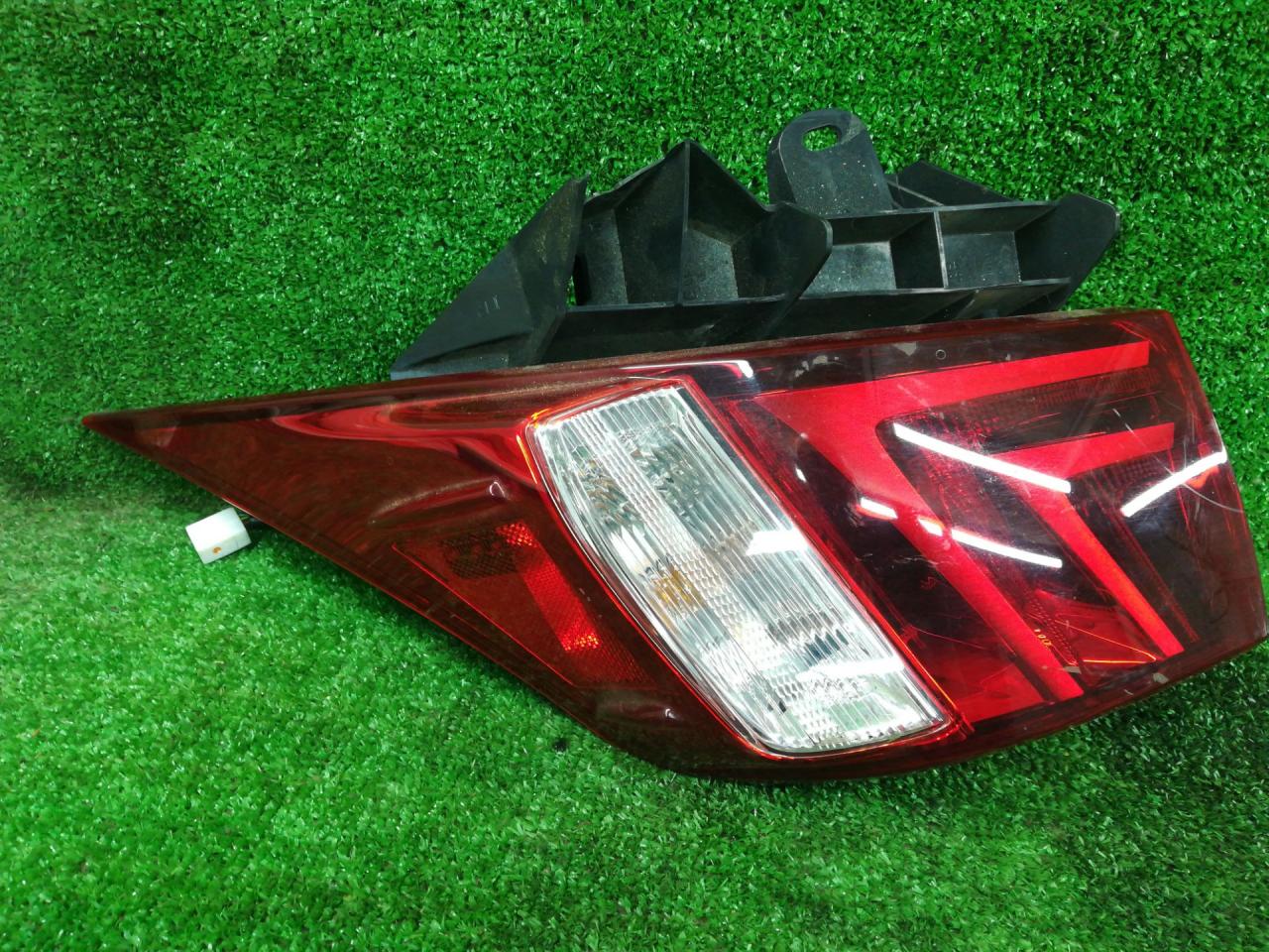 фонарь задний правый Lexus IS 3 поколение (XE30) 2014, 2.5 л., бензин, АКПП, седан, B155053270 - фото №1