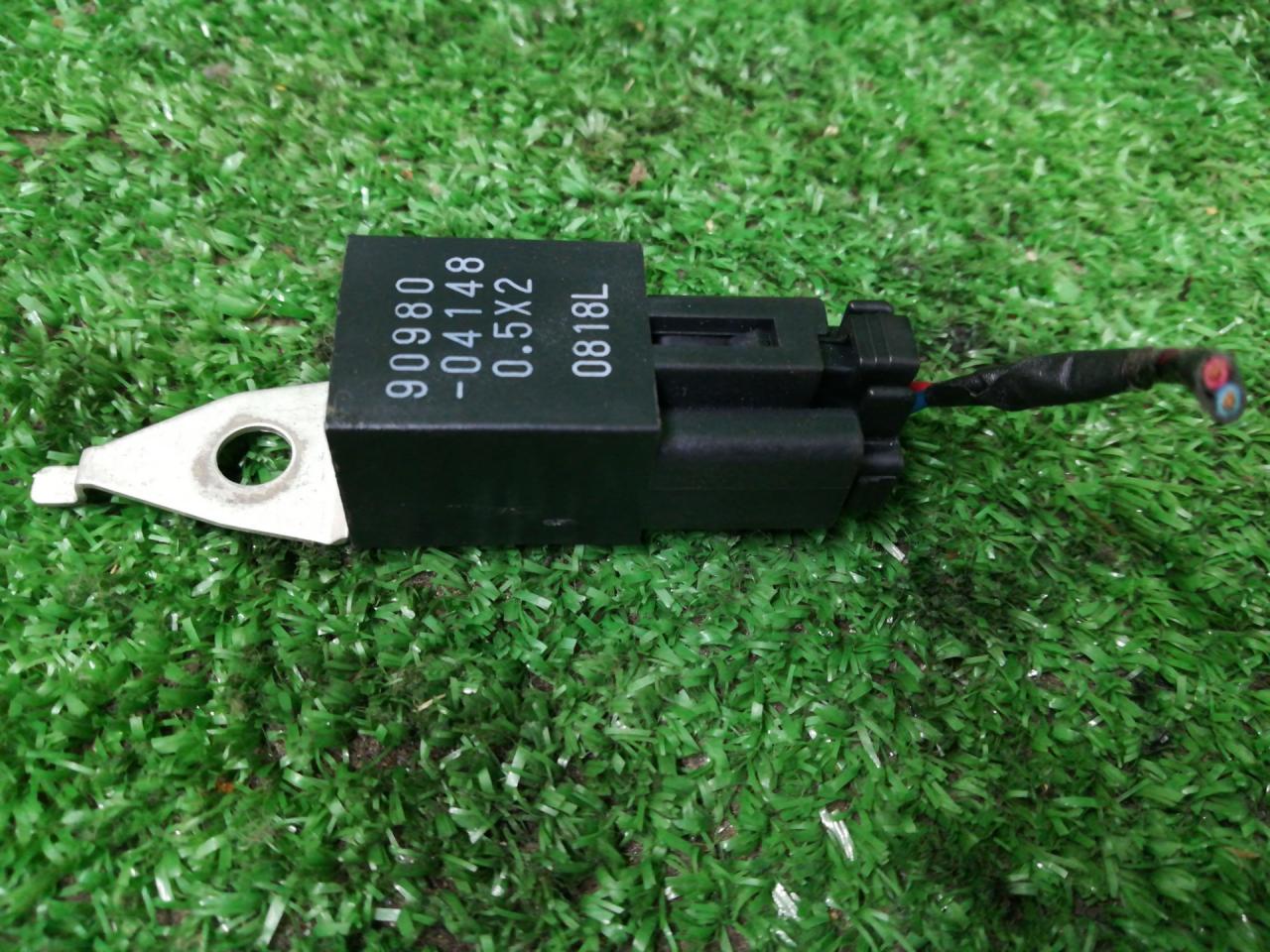 реле (прочие) Toyota Camry 7 поколение XV40 ASV40 2009, 3.5 л., 2GR-FE, бензин, АКПП, серый, седан, передний привод, 9098004148 - фото №1