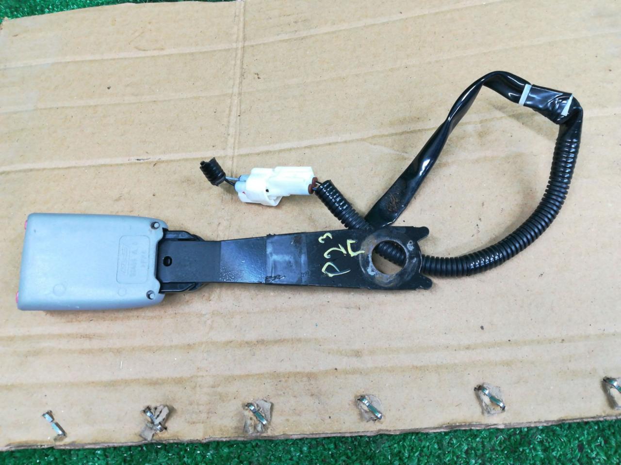 замок ремня безопасности Toyota Camry 7 поколение XV40 ASV40 2009, 3.5 л., 2GR-FE, бензин, АКПП, серый, седан, передний привод, 56458A9 - фото №1