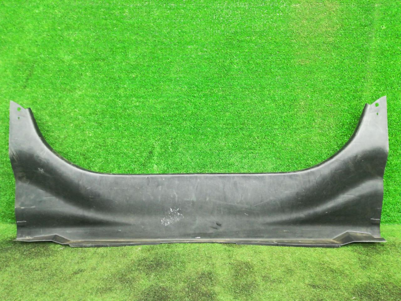 накладка внутренняя на заднюю панель кузова Toyota Camry 7 поколение XV40 ASV40 2009, 3.5 л., 2GR-FE, бензин, АКПП, серый, седан, передний привод, 58387-06060 - фото №1