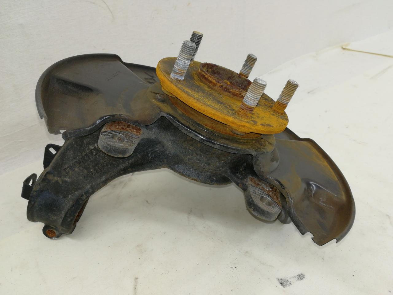 кулак поворотный левый Honda Accord 10 поколение 2019, 1.5 л., бензин, АКПП, седан - фото №1