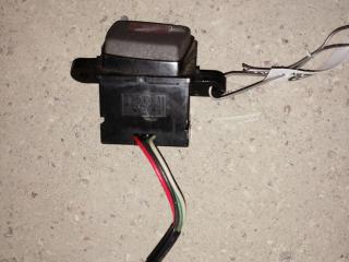 кнопка аварийной сигнализации Mazda Millenia 1 поколение [рестайлинг] 2001, 2.3 л., KJ -ZEM, бензин, АКПП, серебристый, седан, правый руль