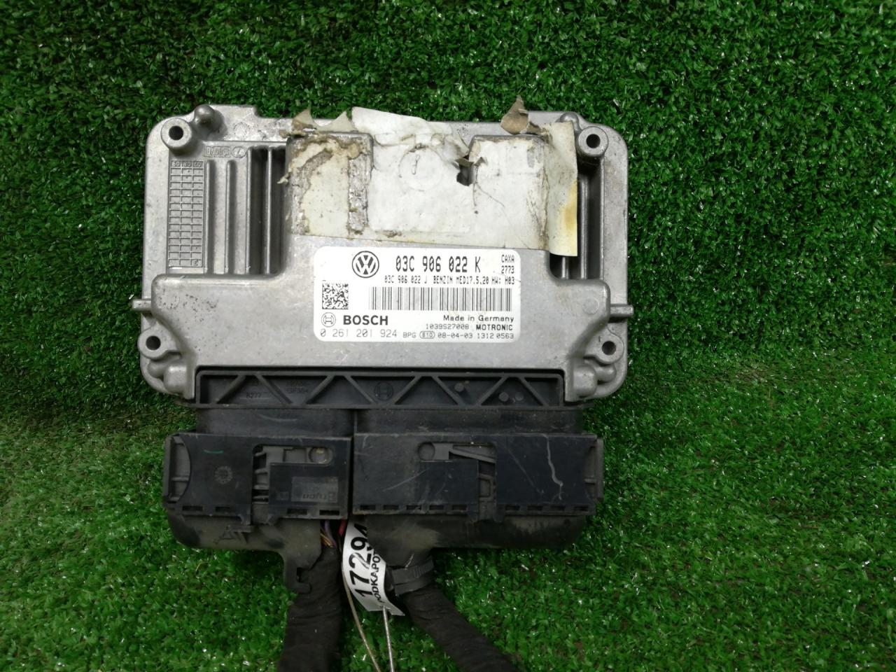 блок управления двигателем Volkswagen Golf 5 поколение 2009, 1.4 л., CAXA, бензин, АКПП, серебристый, универсал, правый руль, 03C906022K - фото №1