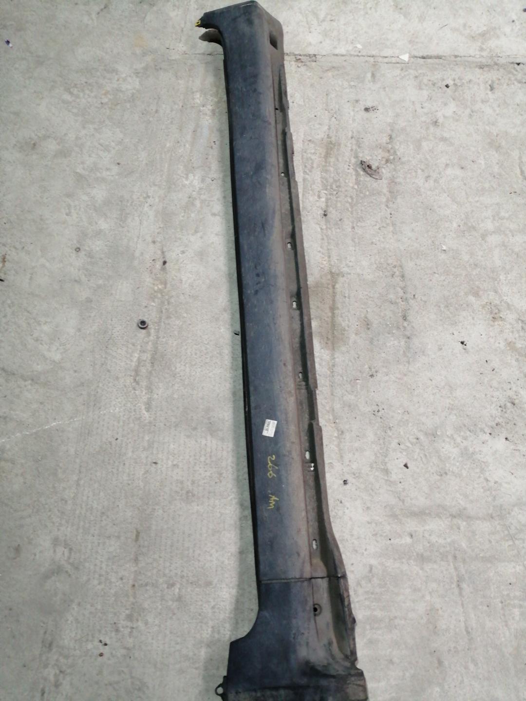 накладка на порог Volvo XC90 1 поколение 2004, 2.9 л., бензин, АКПП, серебристый, универсал, правый руль - фото №1