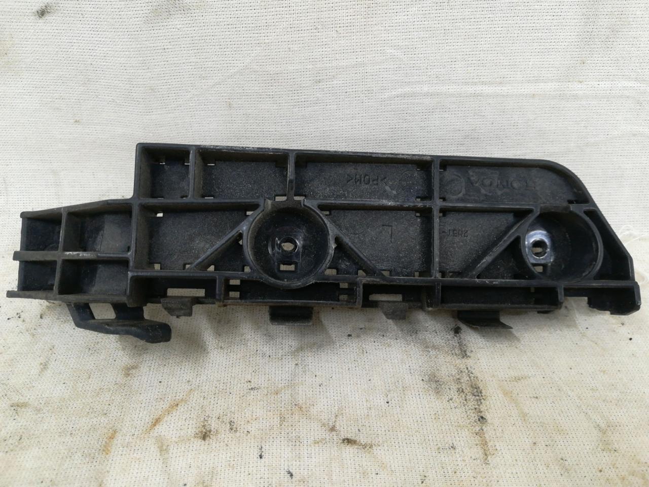 Крепление бампера переднего Honda CR-V 3 поколение 2009, 2.4 л., бензин, АКПП, серый, внедорожник 5 дв., полный привод, правый руль - фото №1