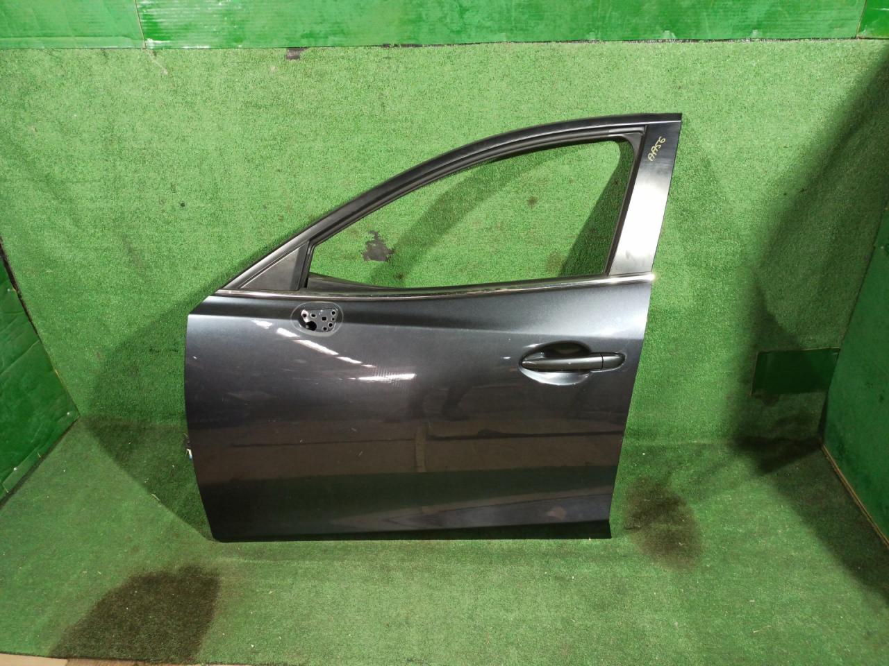 дверь передняя левая Mazda 3 3 поколение 2016, 2.0 л., бензин, АКПП, серый, седан, передний привод, правый руль - фото №1