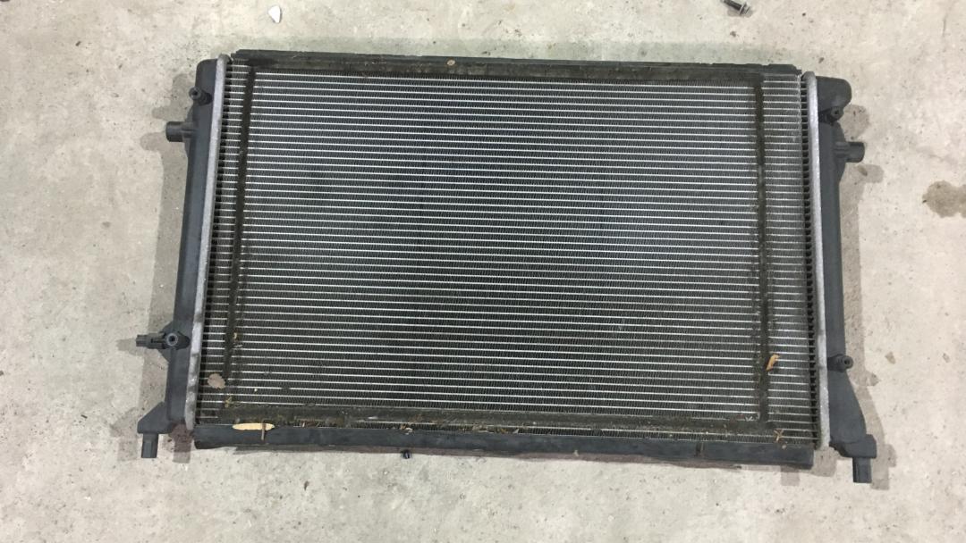 радиатор (основной) Volkswagen Touran 1 поколение 2005, правый руль, 1K0121251, 1K0121251E - фото №1