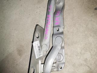 петля капота левая Chrysler PT Cruiser 1 поколение 2002, 2.0 л., бензин, АКПП, серебристый, хетчбэк 5 дв., передний привод, правый руль