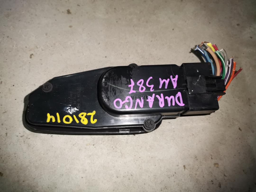 блок управления стеклоподъемниками Dodge Durango 1 поколение 2002, 4.7 л., i, бензин, АКПП, красный, внедорожник 5 дв., полный привод - фото №1