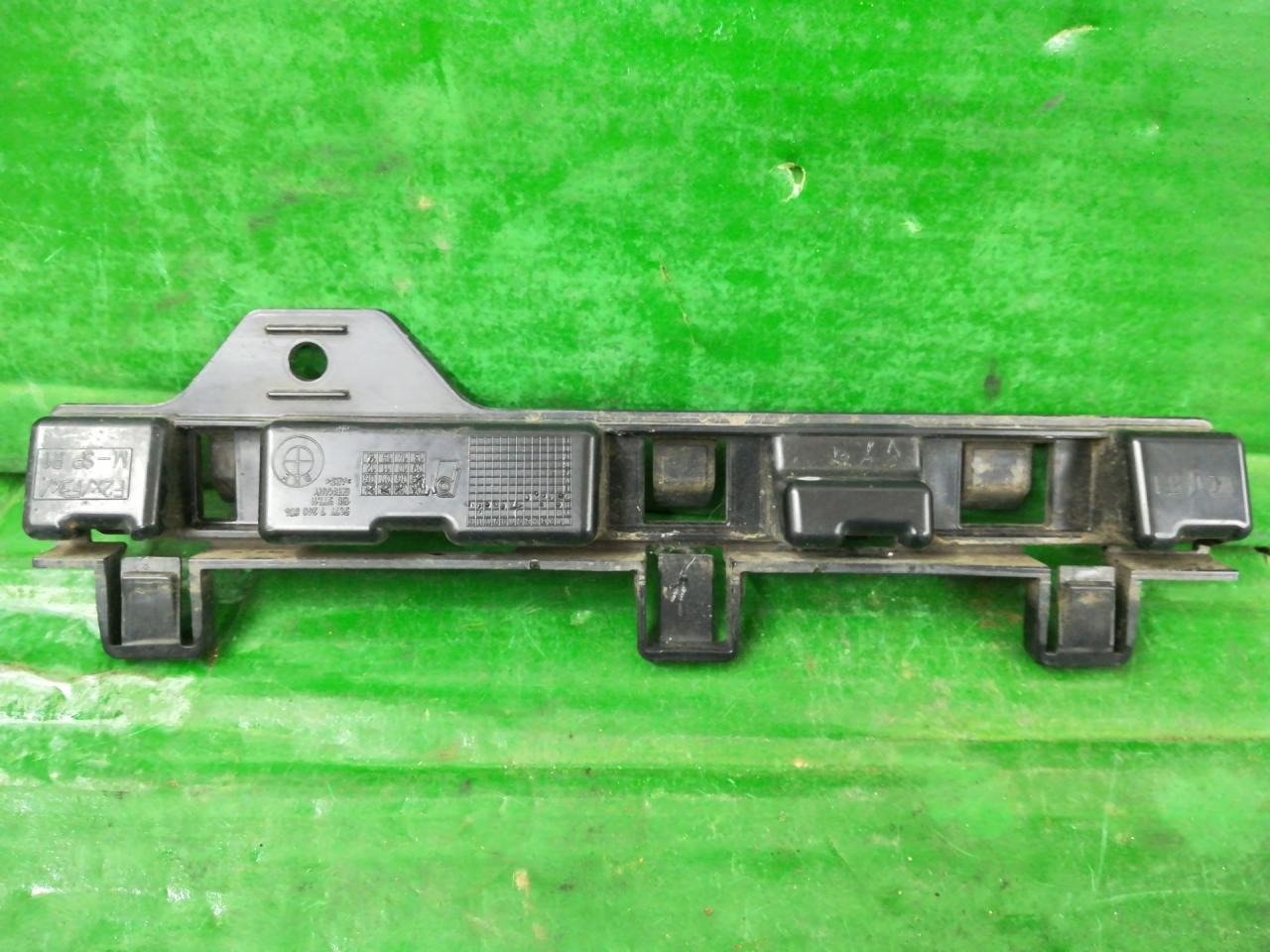 Крепление бампера переднего BMW 3 серия F30/F31/F34 F30 2013, 2.0 л., N20 B20 A, бензин, АКПП, черный, седан, полный привод, 15857711, 51777240874 - фото №1