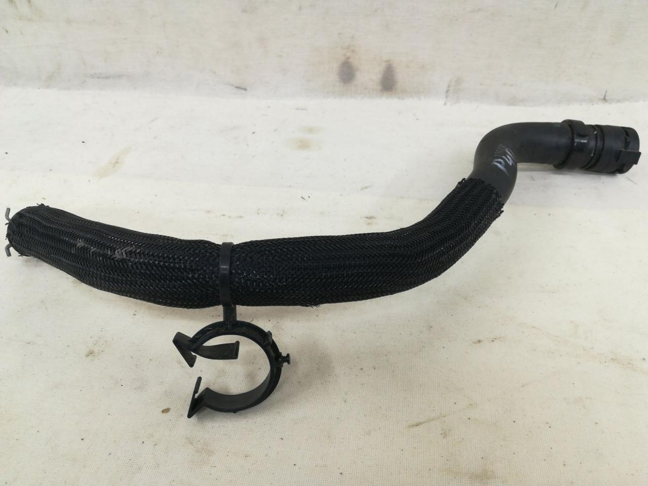 патрубок (трубопровод, шланг) GMC Terrain 2 поколение (рестайлинг) 2023, 1.5 л., бензин, АКПП, черный, внедорожник 5 дв., передний привод, 84906242 - фото №1