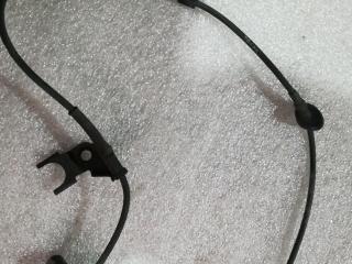 датчик ABS Mazda 626 GF [рестайлинг] 1999, 2.0 л., i, бензин, АКПП, зеленый, универсал, передний привод, правый руль