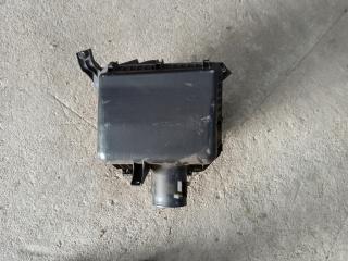 корпус воздушного фильтра Infiniti QX80 1 поколение Z62 2014, 5.6 л., VK56DE, бензин, АКПП, белый, внедорожник 5 дв., задний привод