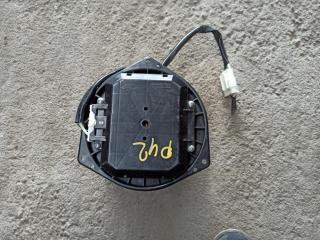 моторчик печки Infiniti QX80 1 поколение Z62 2014, 5.6 л., VK56DE, бензин, АКПП, белый, внедорожник 5 дв., задний привод