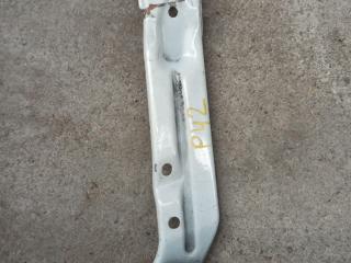 крепление ( кронштейн ) крыла Infiniti QX80 1 поколение Z62 2014, 5.6 л., VK56DE, бензин, АКПП, белый, внедорожник 5 дв., задний привод