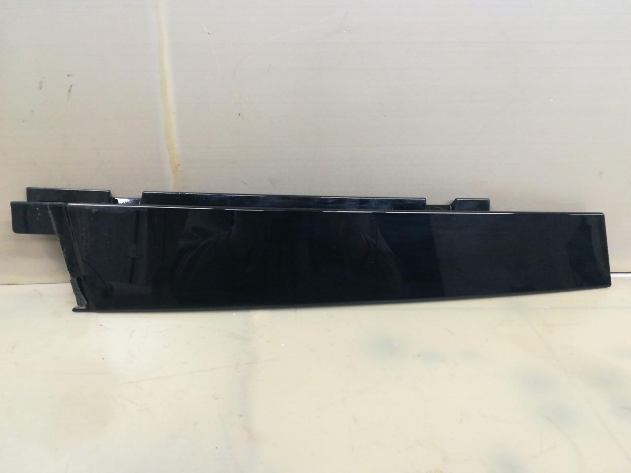 накладка двери (крышки) багажника GMC Terrain 2 поколение 2020, 1.5 л., бензин, АКПП, темно-серый, внедорожник 5 дв., полный привод, 84687061, 846870611 - фото №1