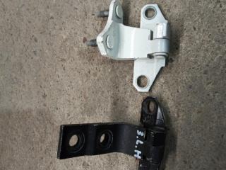 петля двери Infiniti QX80 1 поколение Z62 2014, 5.6 л., VK56DE, бензин, АКПП, белый, внедорожник 5 дв., задний привод