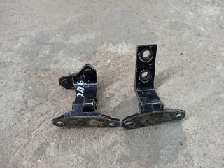 петля двери Infiniti QX80 1 поколение Z62 2014, 5.6 л., VK56DE, бензин, АКПП, белый, внедорожник 5 дв., задний привод