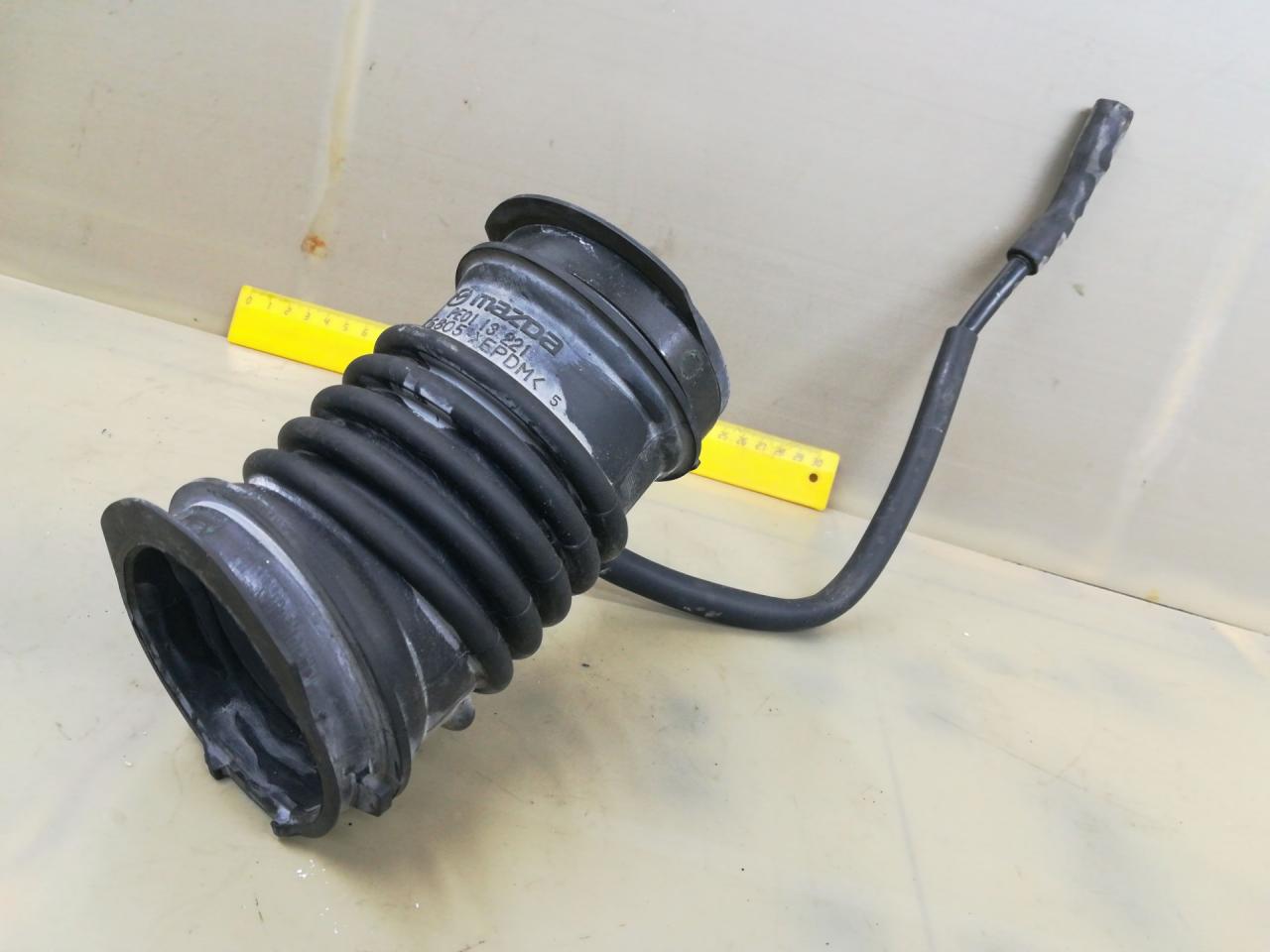 гофра инжектора Mazda 3 3 поколение 2016, 2.0 л., бензин, АКПП, серый, седан, передний привод, правый руль, PE0113221 - фото №1