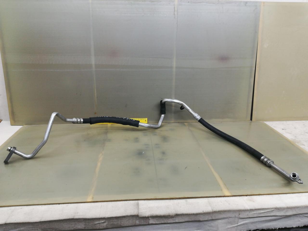 трубка кондиционера Mazda 3 3 поколение 2016, 2.0 л., бензин, АКПП, серый, седан, передний привод, правый руль - фото №1