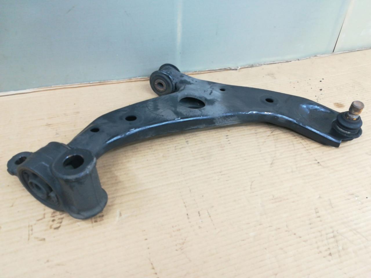 рычаг передний правый Mazda 3 3 поколение 2016, 2.0 л., бензин, АКПП, серый, седан, передний привод, правый руль - фото №1