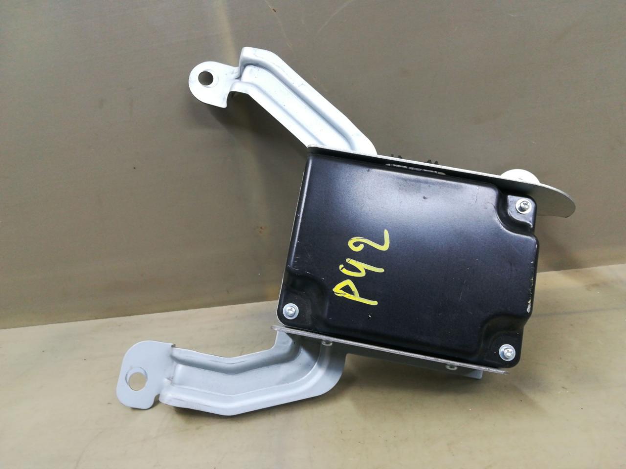 Преобразователь напряжения Infiniti QX80 1 поколение Z62 2014, 5.6 л., VK56DE, бензин, АКПП, белый, внедорожник 5 дв., задний привод, 13Z09054400N1 - фото №1