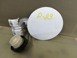 лючок топливного бака Mitsubishi Lancer 10 поколение 2010, 2.4 л., 4B12, бензин, АКПП, белый, хетчбэк 5 дв., передний привод