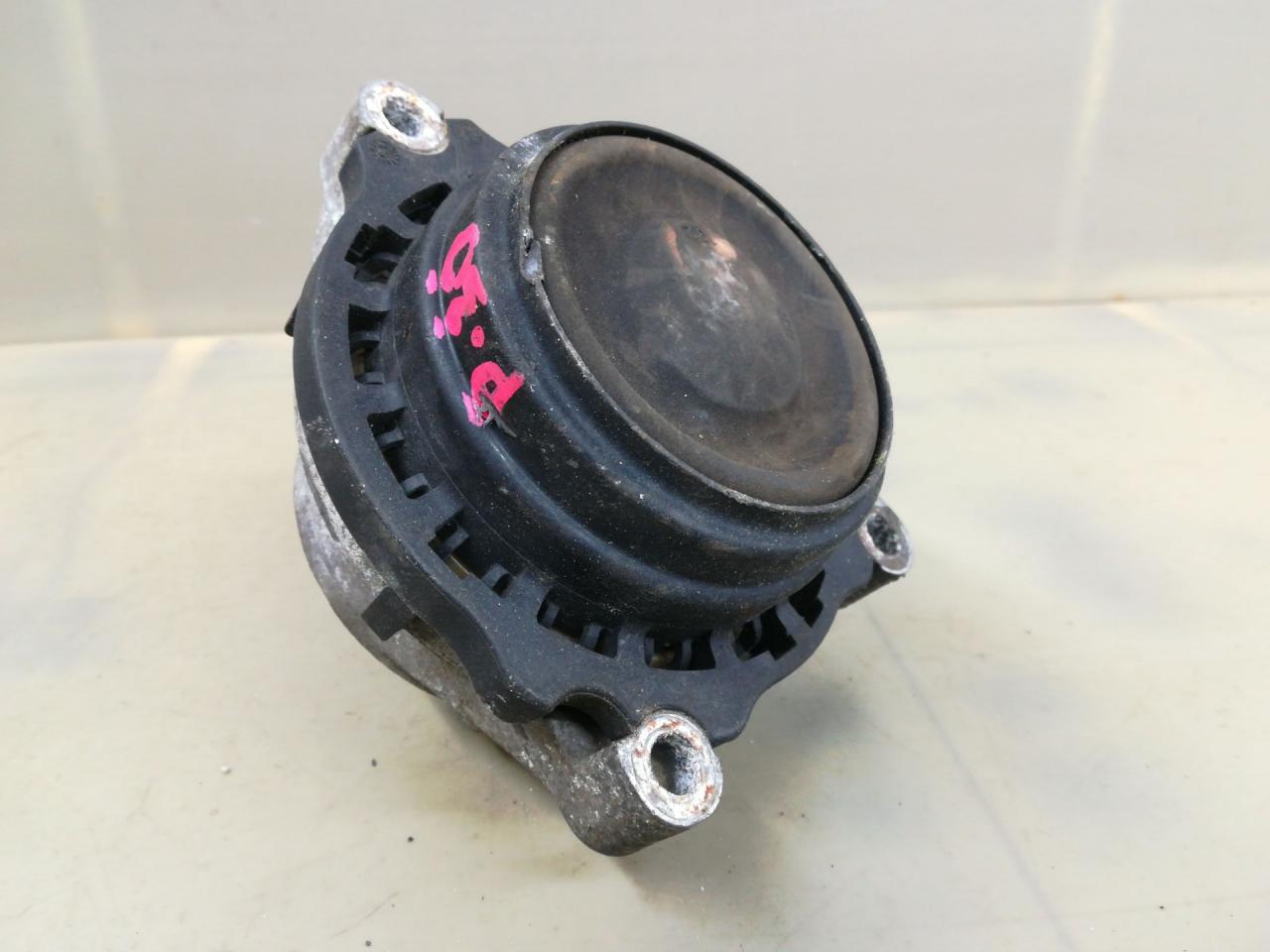 подушка крепления двигателя BMW 3 серия F30/F31/F34 F30 2013, 2.0 л., N20 B20 A, бензин, АКПП, черный, седан, полный привод - фото №1