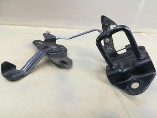 замок капота Mazda 3 BL [рестайлинг] 2011, 2.0 л., LF17, бензин, АКПП, белый, хетчбэк 5 дв., передний привод, правый руль