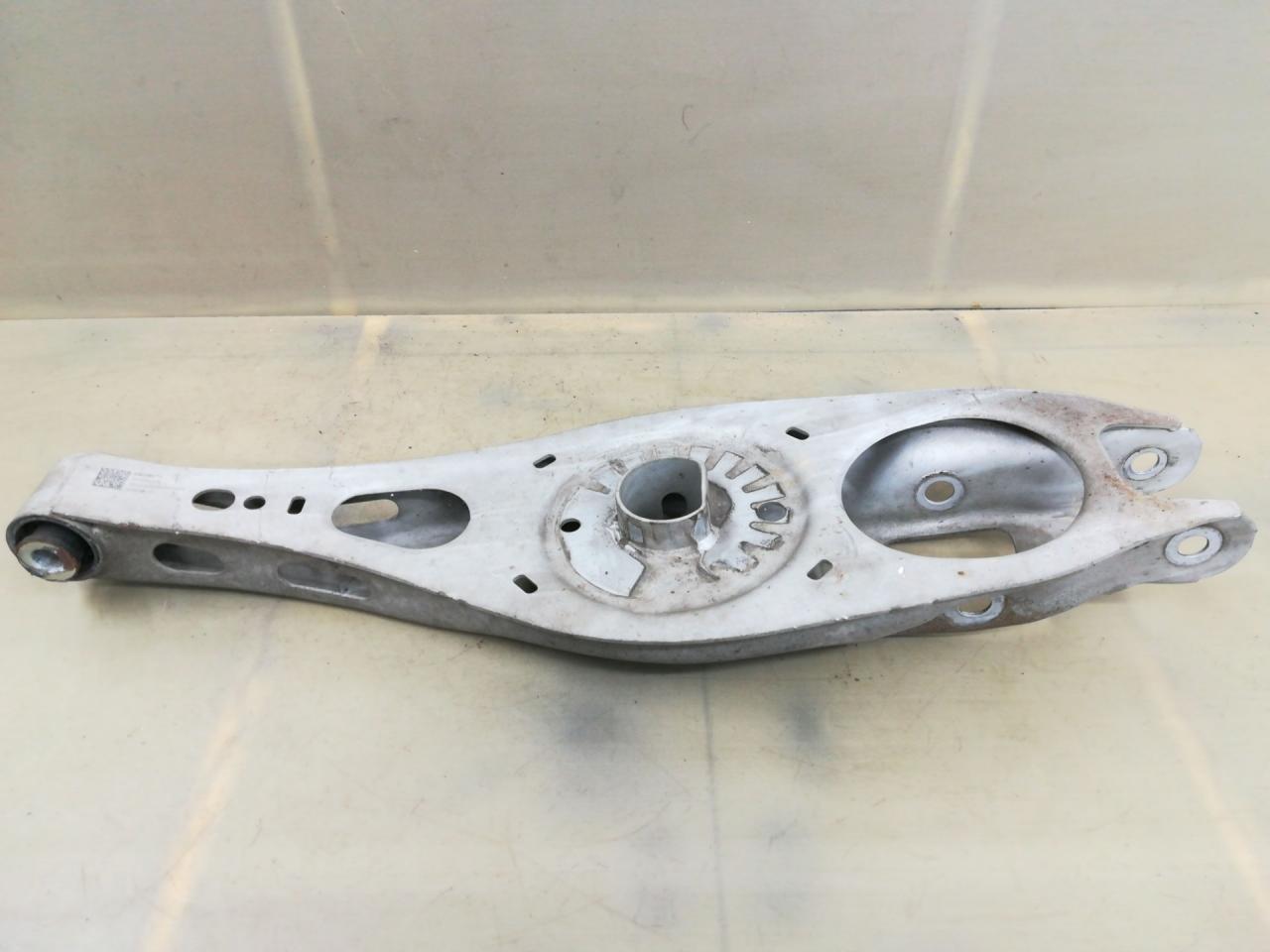 рычаг задний правый GMC Terrain 2 поколение 2020, 1.5 л., бензин, АКПП, темно-серый, внедорожник 5 дв., полный привод, 84059879 - фото №1