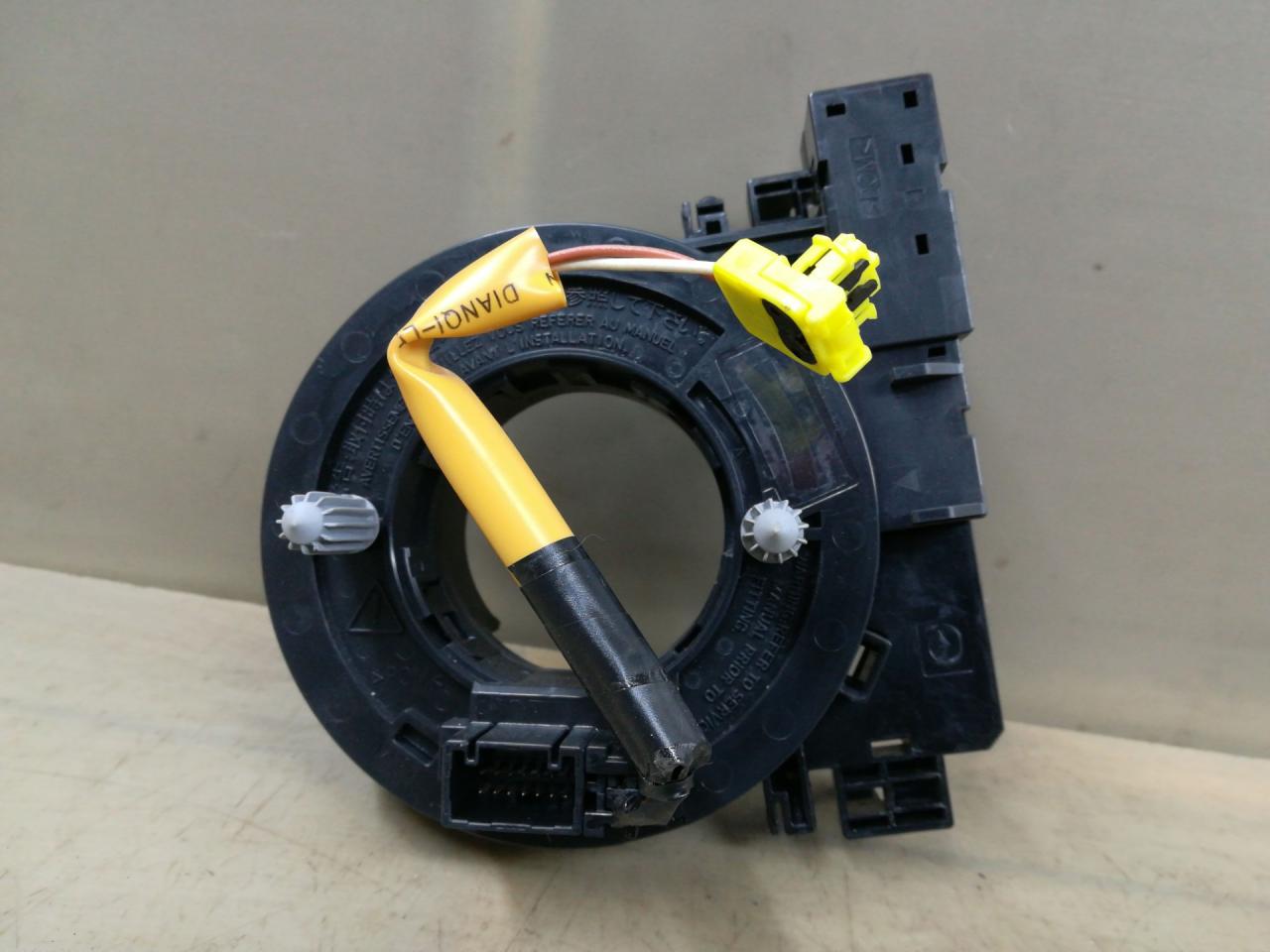 шлейф руля Mazda 3 3 поколение 2016, 2.0 л., бензин, АКПП, серый, седан, передний привод, правый руль, KD5166CS0A - фото №1