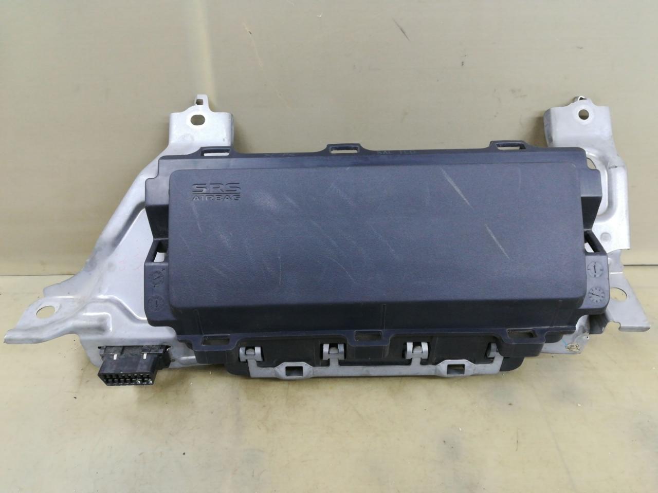 подушка безопасности коленная Mitsubishi Lancer 10 поколение 2010, DLE50001 - фото №1