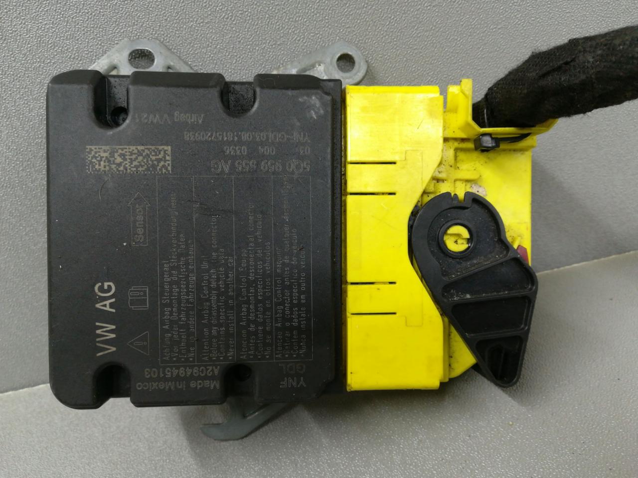 блок AirBag Volkswagen Jetta 7 поколение 2019, 1.4 л., бензин, 5Q0959655AG - фото №1