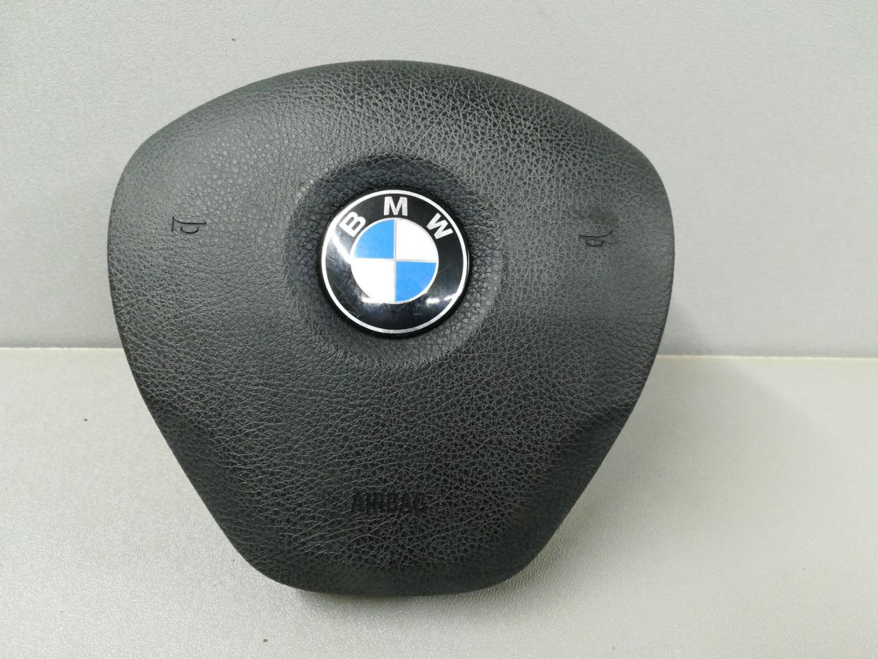 подушка безопасности водителя BMW 3 серия F30/F31/F34 F30 2013, 2.0 л., N20 B20 A, бензин, АКПП, черный, седан, полный привод, 625570601, 685790103 - фото №1