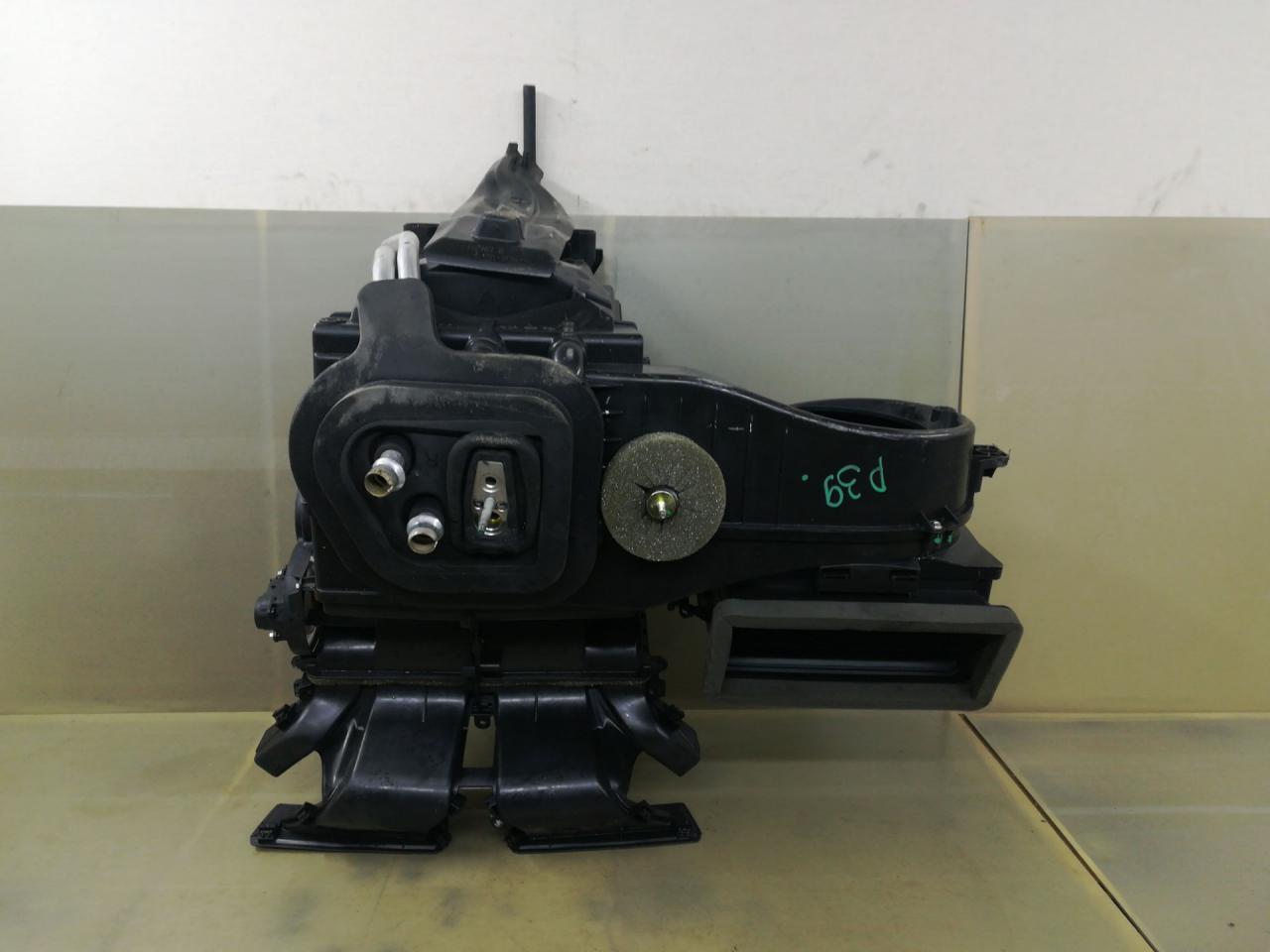 корпус отопителя (печки) GMC Terrain 2 поколение 2020, 1.5 л., бензин, АКПП, темно-серый, внедорожник 5 дв., полный привод - фото №1