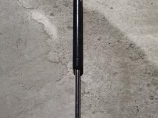 амортизатор крышки багажника (3-5 двери) Mitsubishi L300 1992