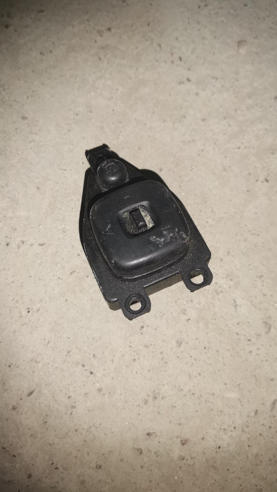 джойстик регулировки зеркал Mazda 323 6 поколение 2000 - фото №1