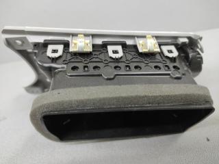 дефлектор обдува салона GMC Acadia 2 поколение [рестайлинг] 2021, 3.6 л., бензин, АКПП, красный, внедорожник 5 дв., передний привод, 23258249