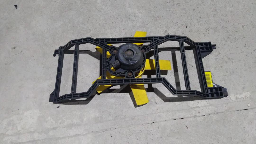 вентилятор радиатора Mazda 2 1 поколение 2005, 1.2 л., бензин, передний привод, правый руль - фото №1