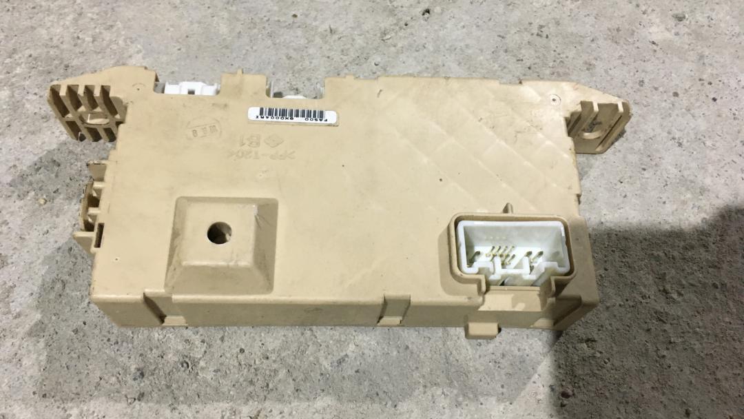 блок комфорта Mazda 2 1 поколение 2005, 1.2 л., бензин, передний привод, правый руль - фото №1