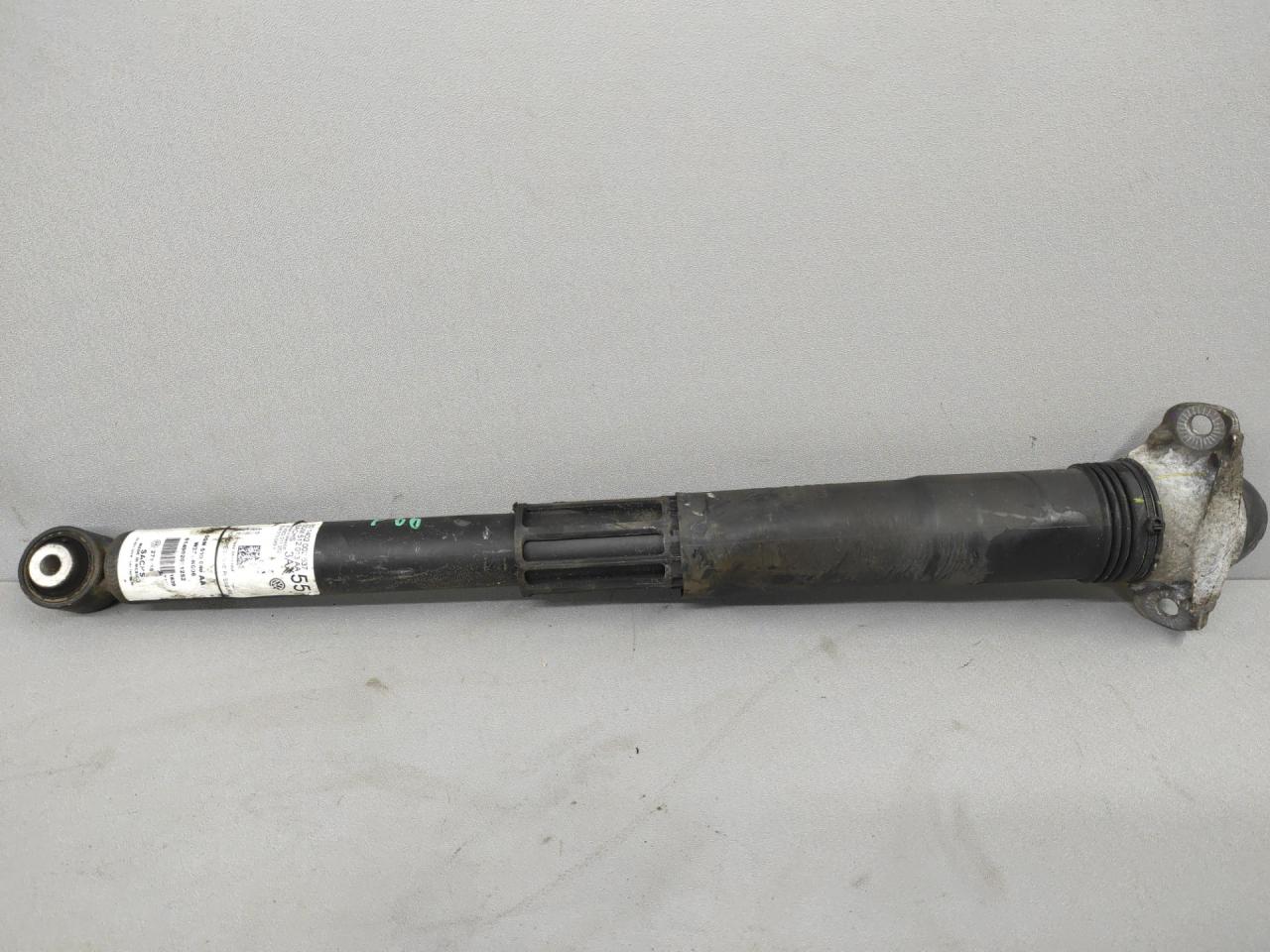 амортизатор задний правый Volkswagen Jetta 7 поколение 2019, 1.4 л., бензин, АКПП, серый, седан, передний привод, 5QM513049AA, 5QM512013AA - фото №1