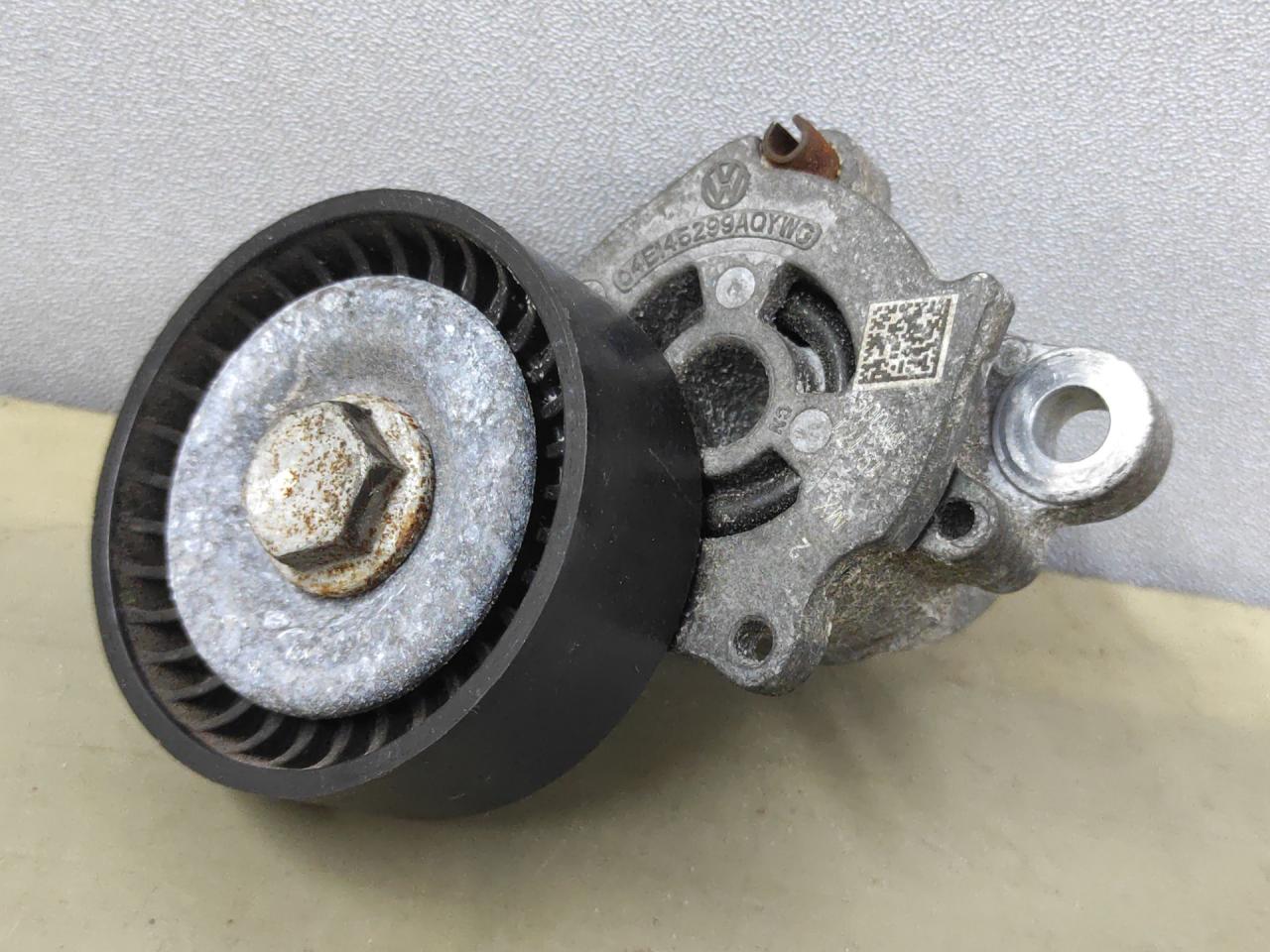 натяжитель Volkswagen Jetta 7 поколение 2019, 1.4 л., бензин, АКПП, серебристый, передний привод, 04E145299 - фото №1