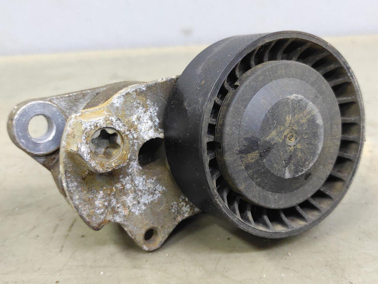 натяжитель Volkswagen Jetta 7 поколение 2019, 1.4 л., бензин, АКПП, серый, седан, передний привод - фото №1