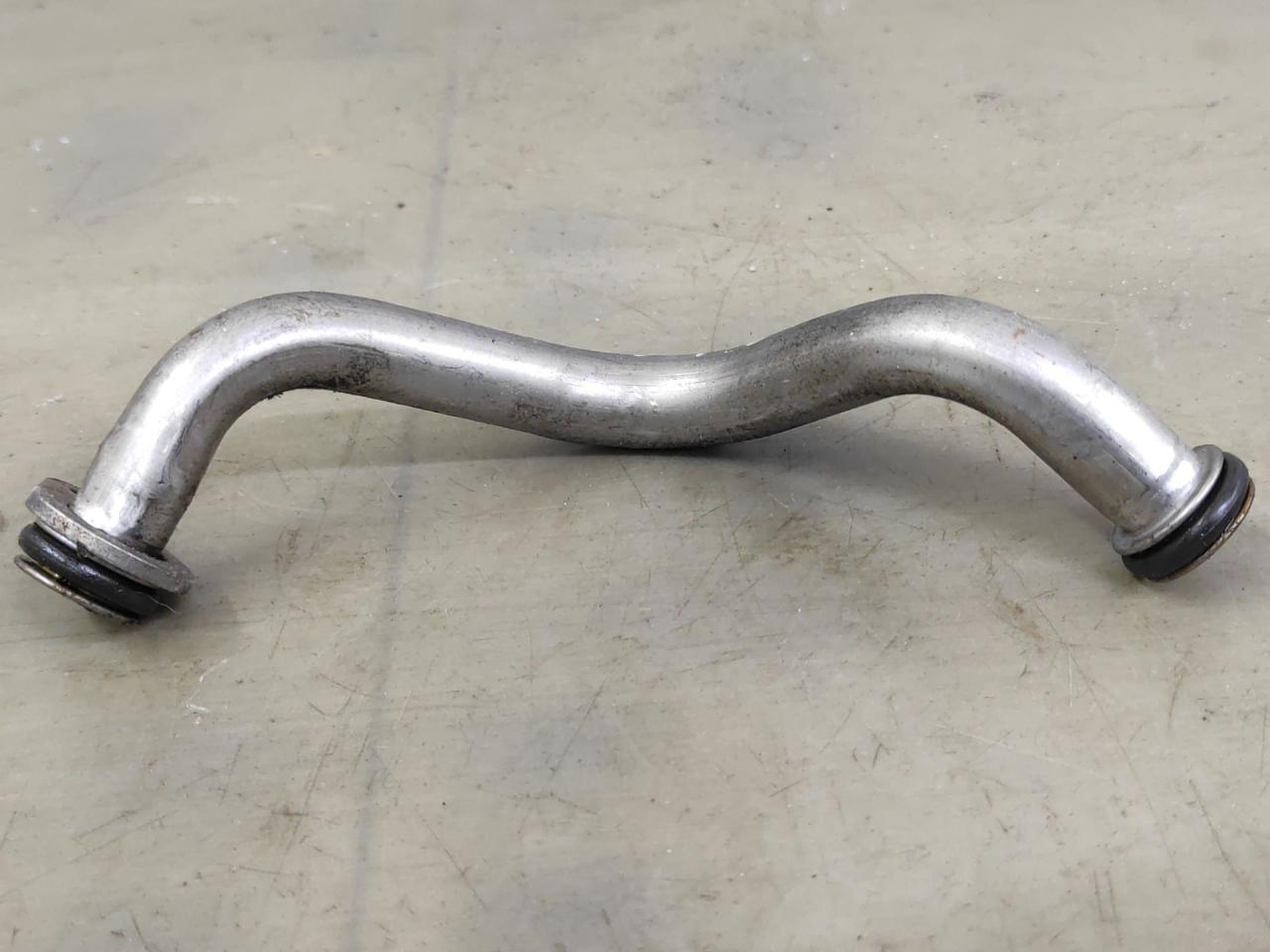 масляная трубка турбины Volkswagen Jetta 7 поколение 2019, 1.4 л., бензин, АКПП, серый, седан, передний привод - фото №1