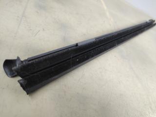 Уплотнитель стекла Volkswagen Jetta 7 поколение 2019, 1.4 л., бензин, АКПП, серебристый, передний привод