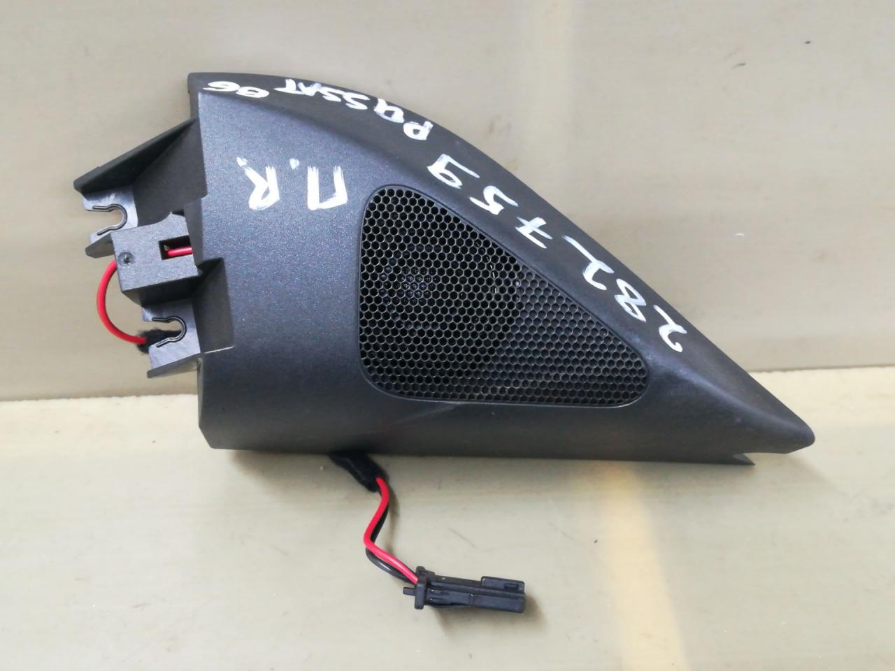 динамик высокочастотный (пищалка) Volkswagen Passat B6 2007, 3.2 л., AXZ, бензин, АКПП, черный, седан, полный привод, правый руль - фото №1